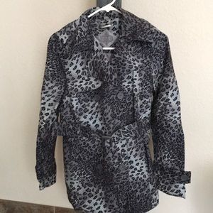 Girls cheetah print -belted rain jacket